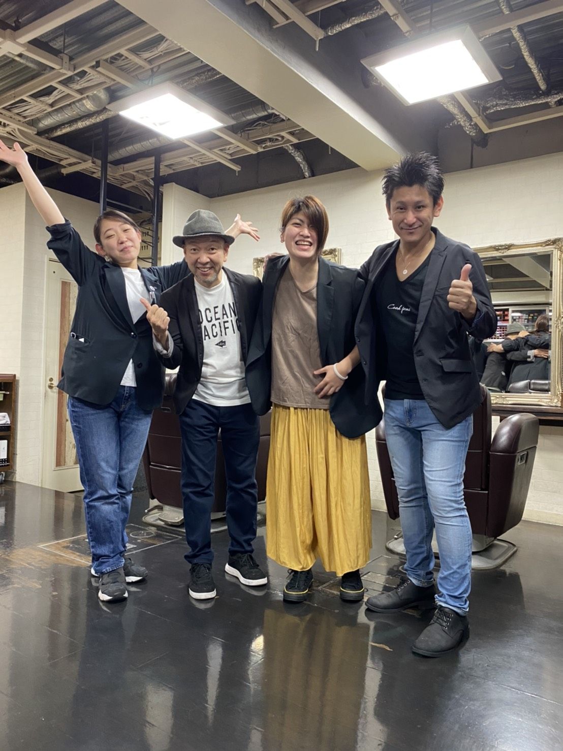 【扇町】≪月7,8日休み≫≪社会保険完備≫≪最短2年でデビュー可能≫≪平均退社時間20時≫≪入客チャンスあり≫≪脱毛、エステスタッフも同時募集≫営業時間内にレッスン可能！！大人の男性から大人気の隠れ家バーバーサロン！「T’s gallery -for men’s-（ティーズギャラリーフォーメンズ）」から理容師（理容室）の求人☆★