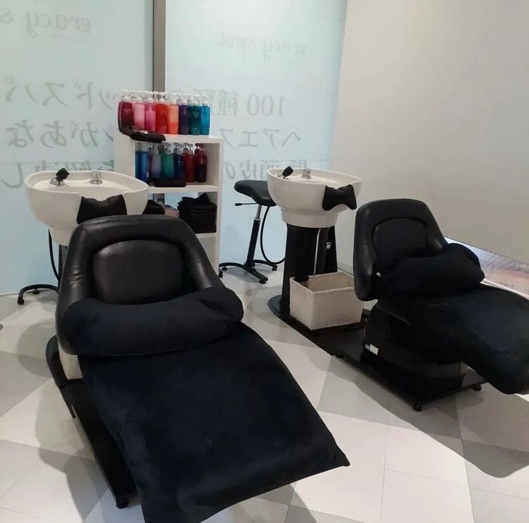 【宮交シティ】≪完全週休二日制・社会保険完備・カラーとヘッドスパの専門店≫プチプライスでもワンランク上の技術・接客をお客様に提供するサロン！長く働きやすい高待遇を用意しています！カラーのみなのでカットが苦手な方も安心！お客様に愛されるカラーとヘッドスパの専門店「eracy spot 宮交シティ店（エラシースポットミヤコウシティテン）」からカラーリスト（美容師）の求人☆☆