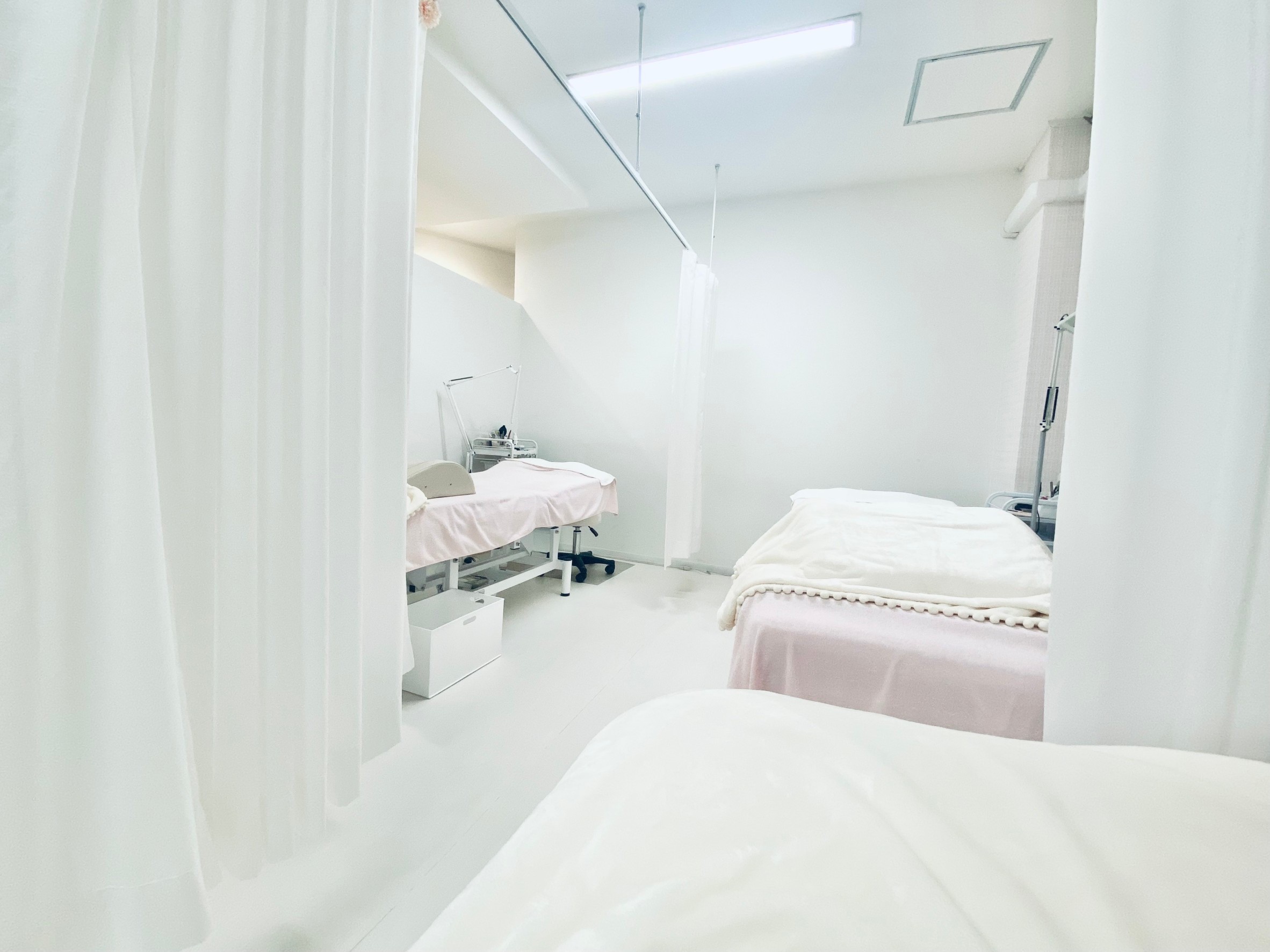 【曽根】≪日曜定休≫≪未経験相談OK≫≪完全週休2日≫≪社員割引あり≫≪休憩スタイル選択可能≫アットホームな雰囲気のサロンです！リピーター率抜群の超実力派アイラッシュサロン「肌質改善アンドアイラッシュサロン Chouchou（ハダシツカイゼンアンドアイラッシュサロンシュシュ）」からアイリスト（まつげエクステ・まつげパーマ・アイブロウ）の求人☆★