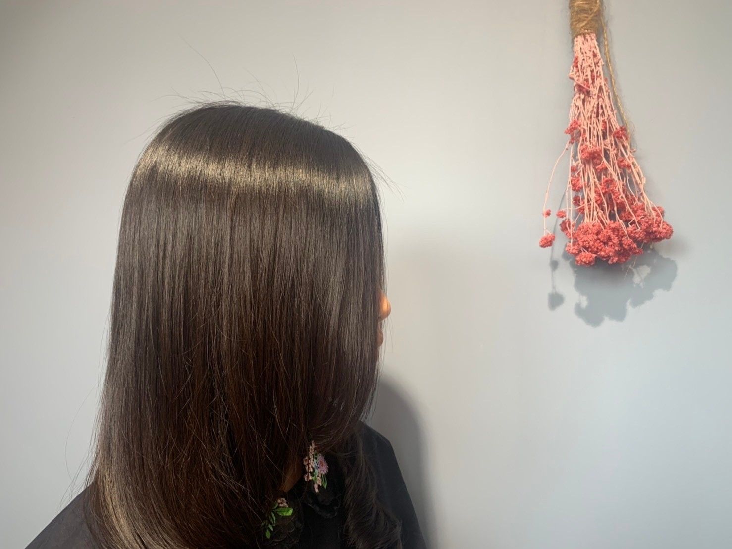 【JR箱崎駅】≪平均退勤時間18:00頃・社保完備・有休あり≫完全予約制でお客様と向き合える環境です。退勤時間も早くお身体の負担も少なめ！！とことんお客様と向き合い、圧倒的なリピート率を誇る人気の艶髪専門店「L’oiseau bleu（ロアゾブルー）」からアシスタント（美容師）の求人☆★☆