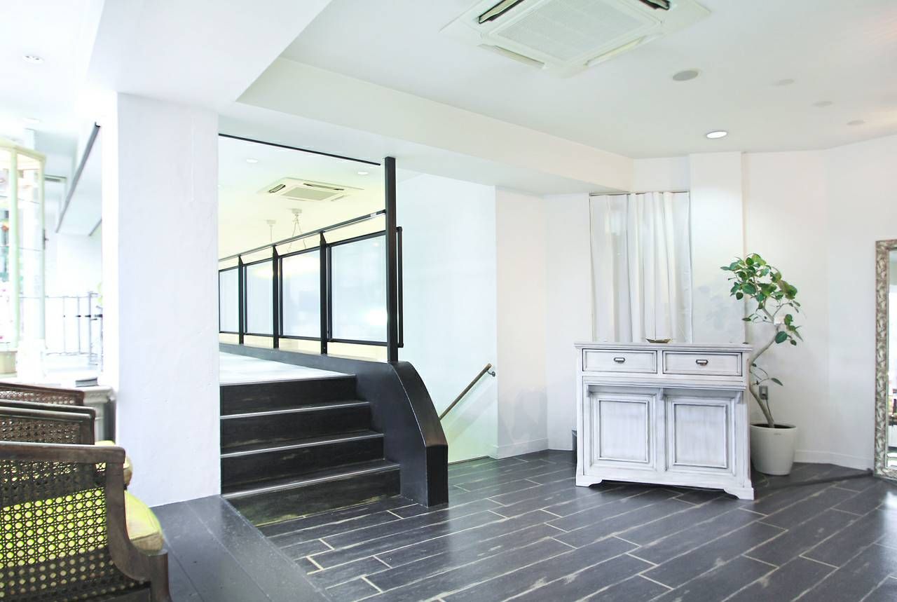 【高井田】≪月8,9日休み≫≪社会保険完備≫≪美容師とアイリストを兼任可能≫入客チャンスあり!お客さんとしっかり向き合って接客ができる環境!「RELAXATION SPA & HAIR SALON n.高井田(リラクゼーションスパアンドヘアサロンエヌドットタカイダ)」からスタイリスト(美容師)の求人☆★