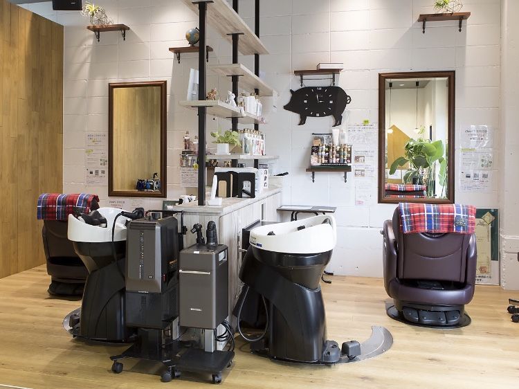 【東生駒】≪社会保険完備≫≪月8日休み≫スタッフの意見に耳を傾け、より働きやすい環境を整えております！！続々と店舗展開を進めている成長著しい人気サロン！安心して働ける待遇面を整えております「cheer HAIRRELAXATION（チアーヘアリラクゼーション）」からスタイリスト（美容師）の求人☆★☆