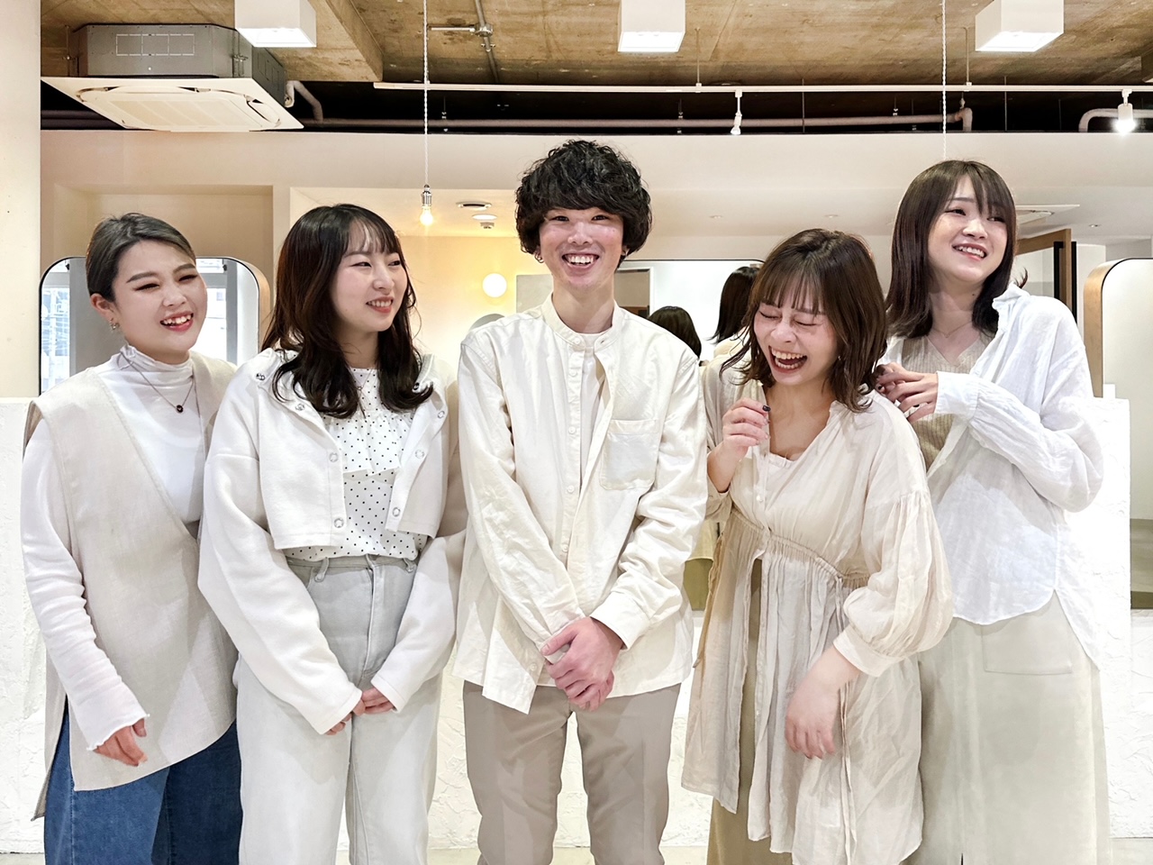 【茨木市駅】≪業務委託≫≪入客チャンスあり≫≪指名50%〜・フリー40%還元≫≪マンツーマンメイン≫シフトの融通もききやすく、ライフスタイルに合わせて働けるサロンです!頑張り次第で月収50万円以上も可能!「YUCCA 高槻茨木店(ユッカタカツキイバラキテン)」からスタイリスト(美容師)の求人☆★☆