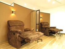 【新潟駅】≪実働8時間≫≪有給休暇あり・消化率100%≫≪土日祝の希望休OK≫≪社会保険完備≫育成実績が豊富で安心！研修サロンもあるので早くに技術が身につきます「TRINITY（トリニティ）」からアイリスト（まつげエクステ・まつげパーマ・アイブロウ）の求人☆☆