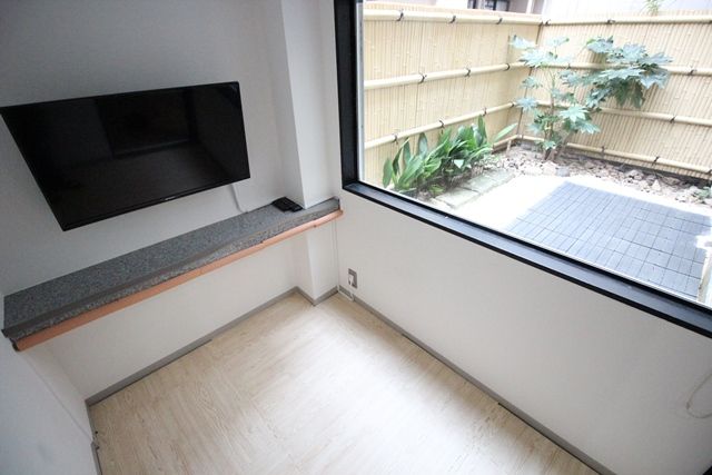 【西田辺】≪社会保険完備≫≪月8日休み≫≪20時迄に退勤可能≫≪残業なし≫≪賞与あり≫美容師でプライベートも充実！店内もウッドベースでオシャレ！地域密着型アットホームサロン！「olino（オリノ）」からアシスタント（美容師）の求人☆★