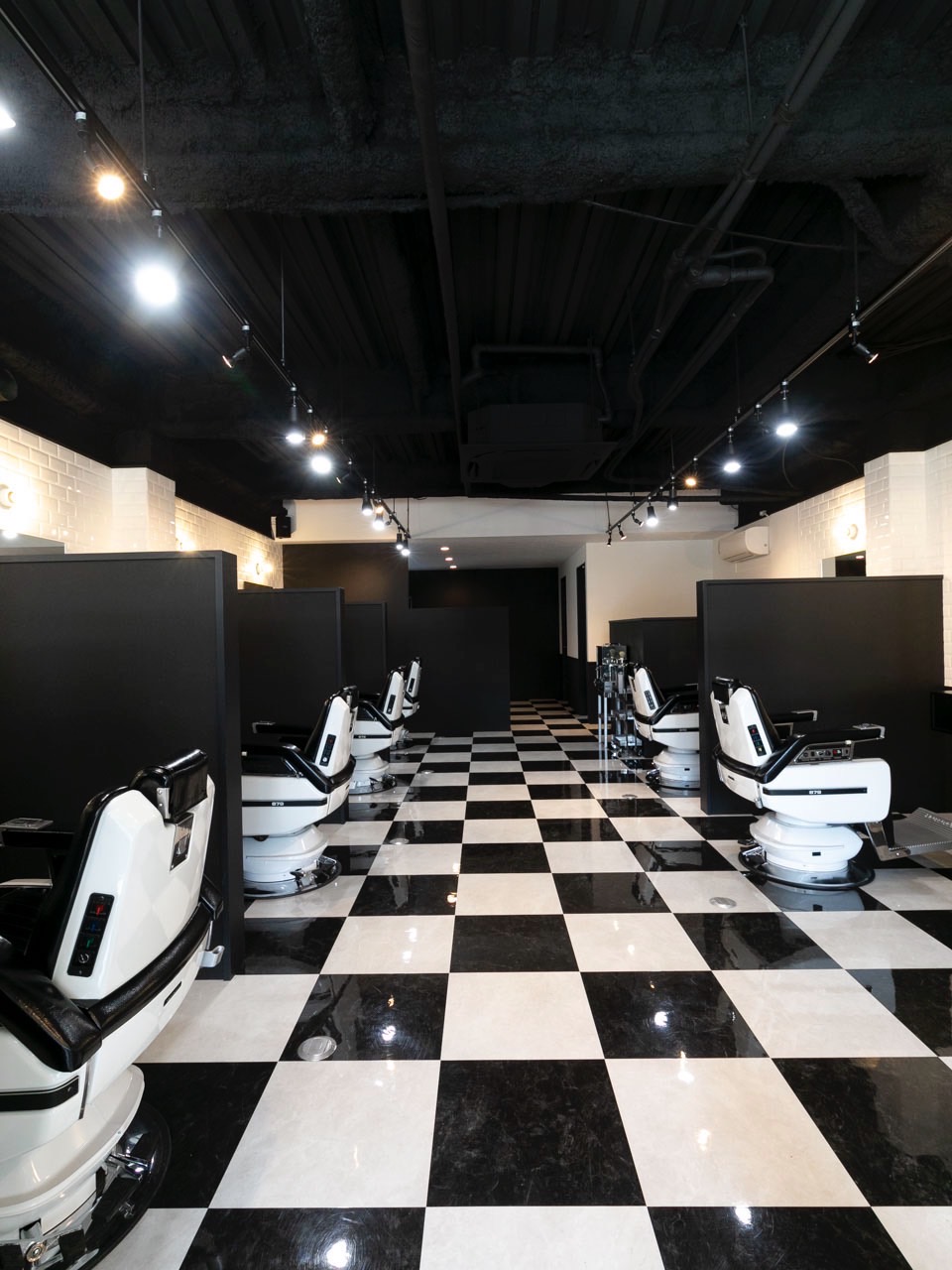 【近鉄奈良】某集客媒体売上ランキング奈良県1位獲得！メンズ専門サロン≫≪月6日or8日休みを選べる≫≪社会保険完備≫最短1年でスタイリストデビュー可能！営業時間内レッスンも出来る！スタッフ平均年齢26歳の若手メンズサロン！頑張った分はお給与に還元してもらえる◎「STAG BARBER 近鉄奈良店（スタッグバーバーキンテツナラテン）」からアシスタント（美容師・理容師）の求人★☆