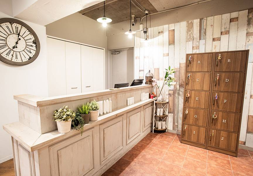 【川崎駅】◆自由出勤制・最低保障給あり・指名料100％還元・◆初めての業務委託でもサロンサポートが充実しており安心して働けます。様々な働き方の希望が叶うサロンAtria united（アトリアユナイテッド）からスタイリスト（美容師）の求人★☆