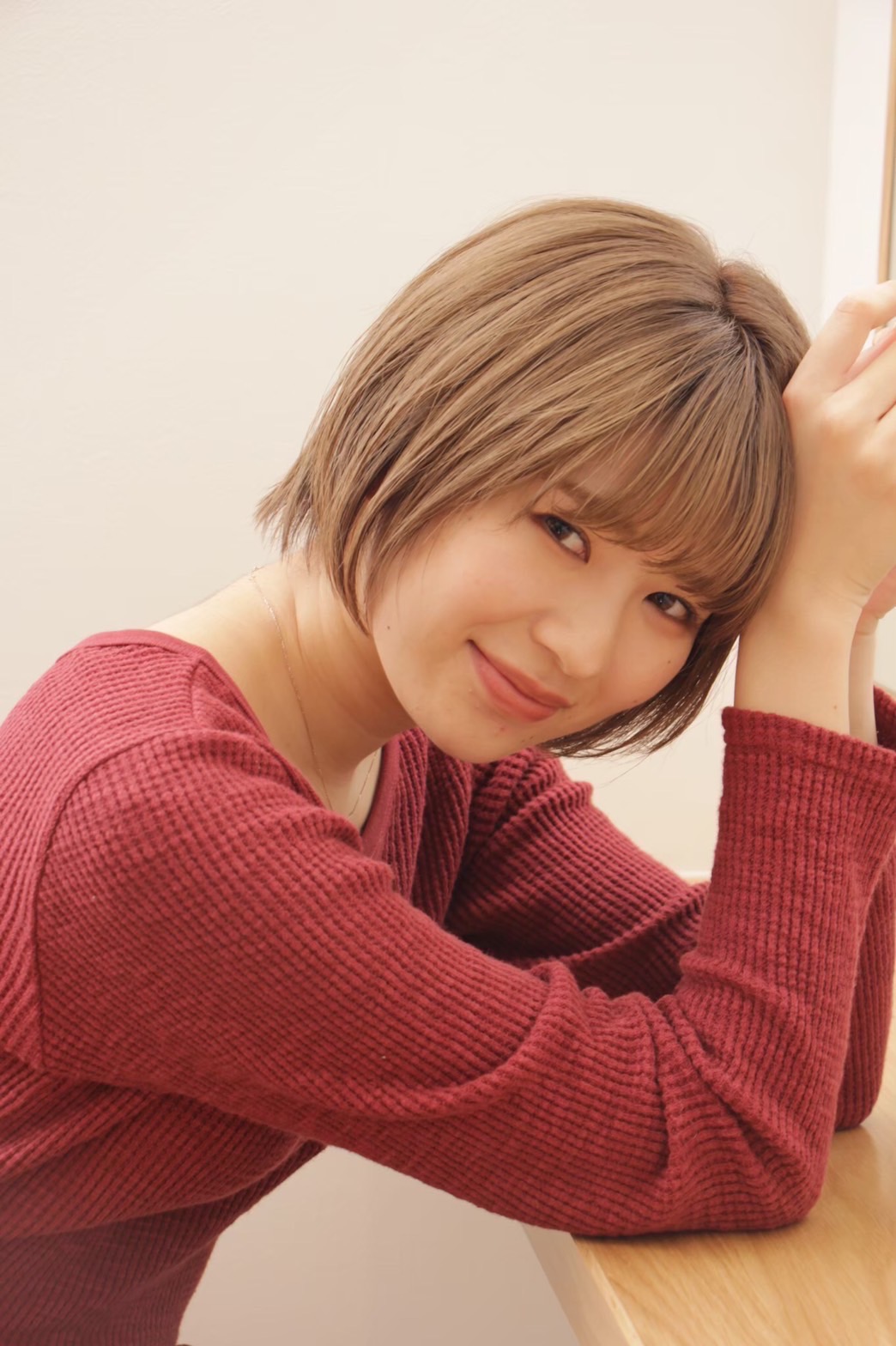 【北鴻巣】◆完全週休2日制・土日休み相談可能・営業中レッスンOK・2年以内にデビュー可◆最短1年以内にスタイリストデビューが出来ます。カリキュラムが細かく設定されており、安心して技術を学べるサロン「CONA（コナ）」からアシスタント（美容師）の求人☆★☆