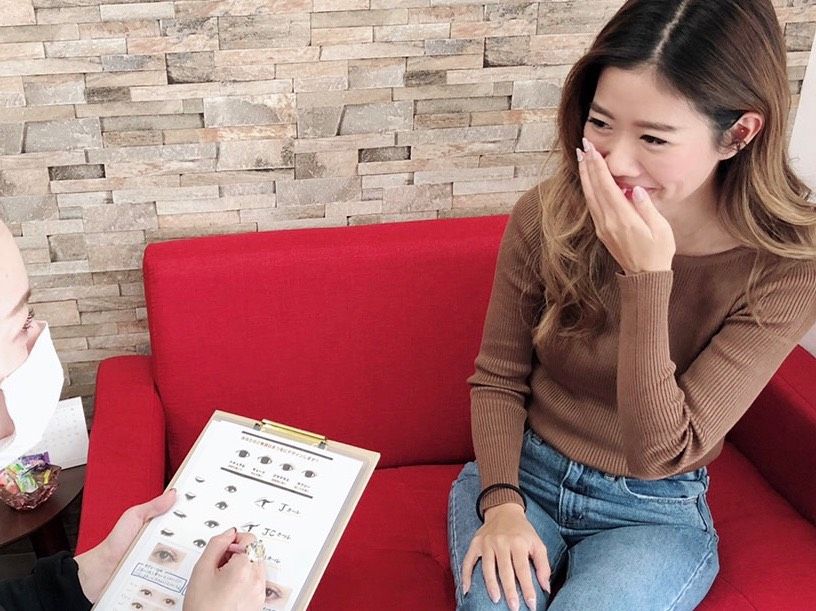 【新長田】≪平日のみなど相談可能！≫≪社会保険完備≫顧客さんが多く明るい元気なスタッフばかりのアットホームサロン。接客が大得意の方、ぜひお待ちしております！「Salon de Rt（サロンドアールティー）」からアイリスト（まつげエクステ・まつげパーマ・アイブロウ）の求人☆☆