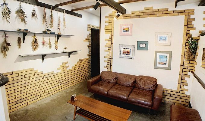 【聖蹟桜ヶ丘】◆月給20万円以上・完全週休2日制・営業中のレッスンOK・社会保険完備◆一人ひとりに合ったカリキュラムをご用意しているので、自分のペースでスタイリストデビューが可能ChouChou by U-REALM（シュシュバイユーレルム）からアシスタント（美容師）の求人★☆★