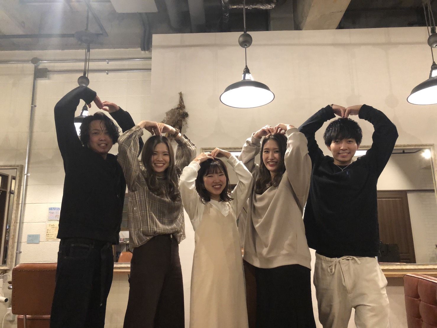 【牧落】≪月8,9日休み≫≪社会保険完備≫≪最短2年でデビュー可≫≪平均退社時間20時≫充実の環境で長く働けます!他店舗との交流も多いのでいろんなスタイリストから技術を習得可能◎「ZIP palmy(ジイップパルミー)」からアシスタント(美容師)の求人☆★