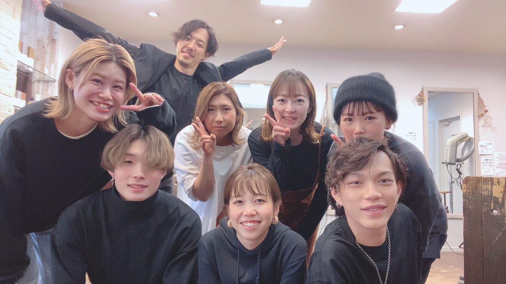 【谷町六丁目】≪月8,9日休み≫≪社会保険完備≫≪最短2年でデビュー可≫≪平均退社時間20時≫着付けも学べる環境あり！他店舗との交流も深く、様々なスタイリストから技術を学べる◎「ZIP（ジイップ）」からアシスタント（美容師）の求人☆★