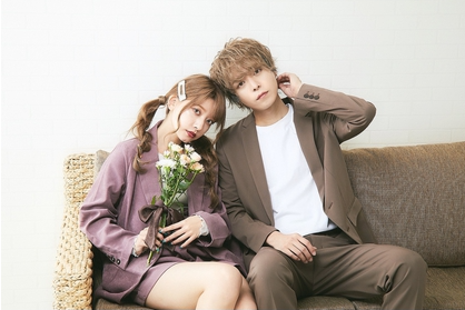 【新宿】◆最低保障給30万円・集客バッチリ・土日のお休みも取れる◆ヘアエクステに力を入れており多くのお客様に支持を得ています。幅広い集客間口で入客に関しても安心のサロン「Hair&Make Reflet(ヘアーアンドメイクルフレ)」からスタイリスト(美容師)の求人★☆★