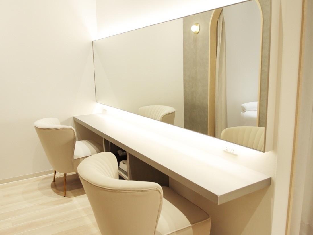 【徳重】≪社会保険完備・残業ほとんどナシ≫自社スクールを運営しているので、未経験者でも安心の研修制度があります！モデル集めサポートもあり！幅広い技術習得が可能な「TSUYAMEKI ヒルズウォーク徳重ガーデンズ店（ツヤメキヒルズウォークトクシゲガーデンズテン）」からアイリスト（まつげエクステ・まつげパーマ・アイブロウ）の求人☆☆