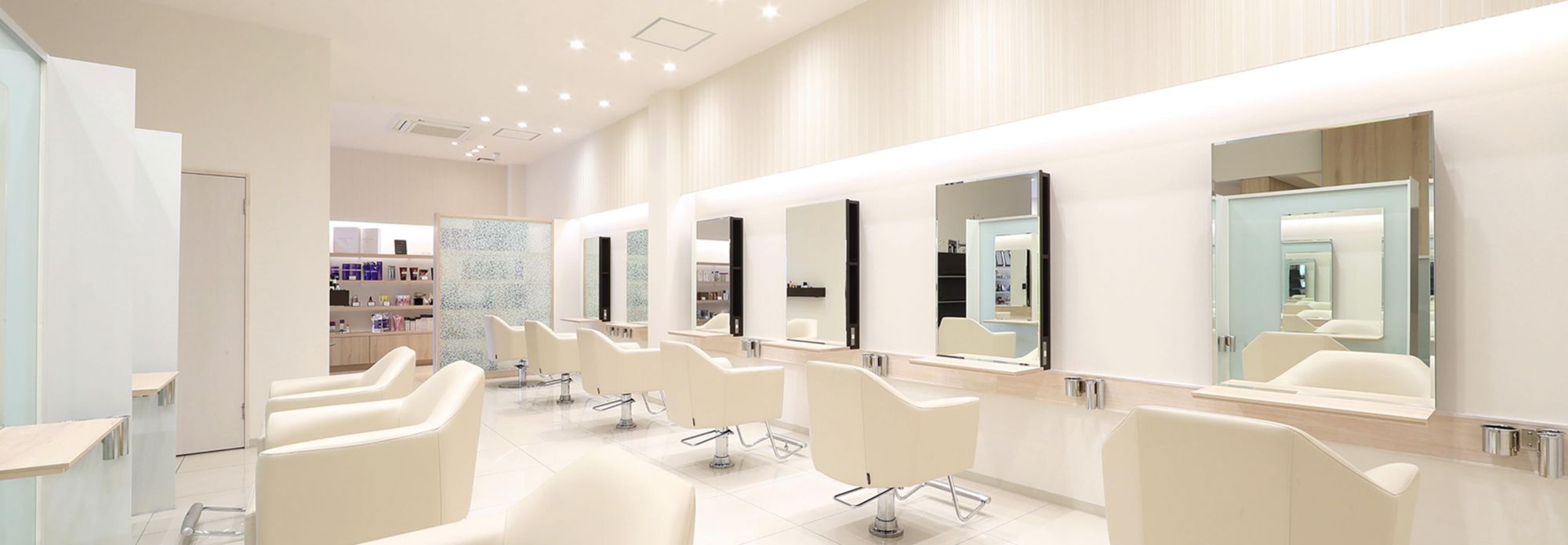 【津島駅】≪月給21万円〜≫≪2年でスタイリストデビュー可≫≪完全週休二日制≫≪社会保険完備≫充実した教育制度で安心して着実に技術が身に付く！「VAN COUNCIL TSUSHIMA（ヴァンカウンシルツシマ）」からアシスタント（美容師）の求人☆★