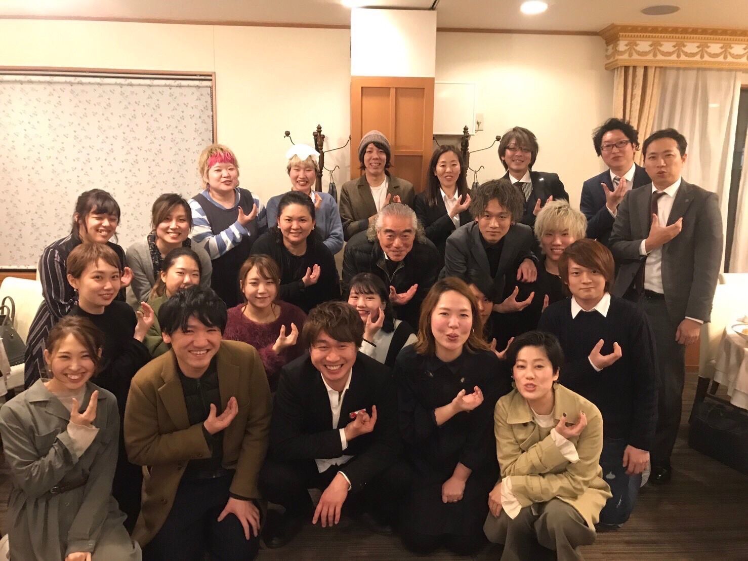 【星田】≪月給21万円〜≫≪月8〜10日休み≫≪社会保険完備≫≪最短2年でデビュー可能≫≪自転車支給あり≫有休を使って土日休みも取れるサロン!20時までに退勤可能!営業時間内レッスンOK!「U-CHAMBORD(ユーシャンボール)」からアシスタント(美容師)の求人☆★