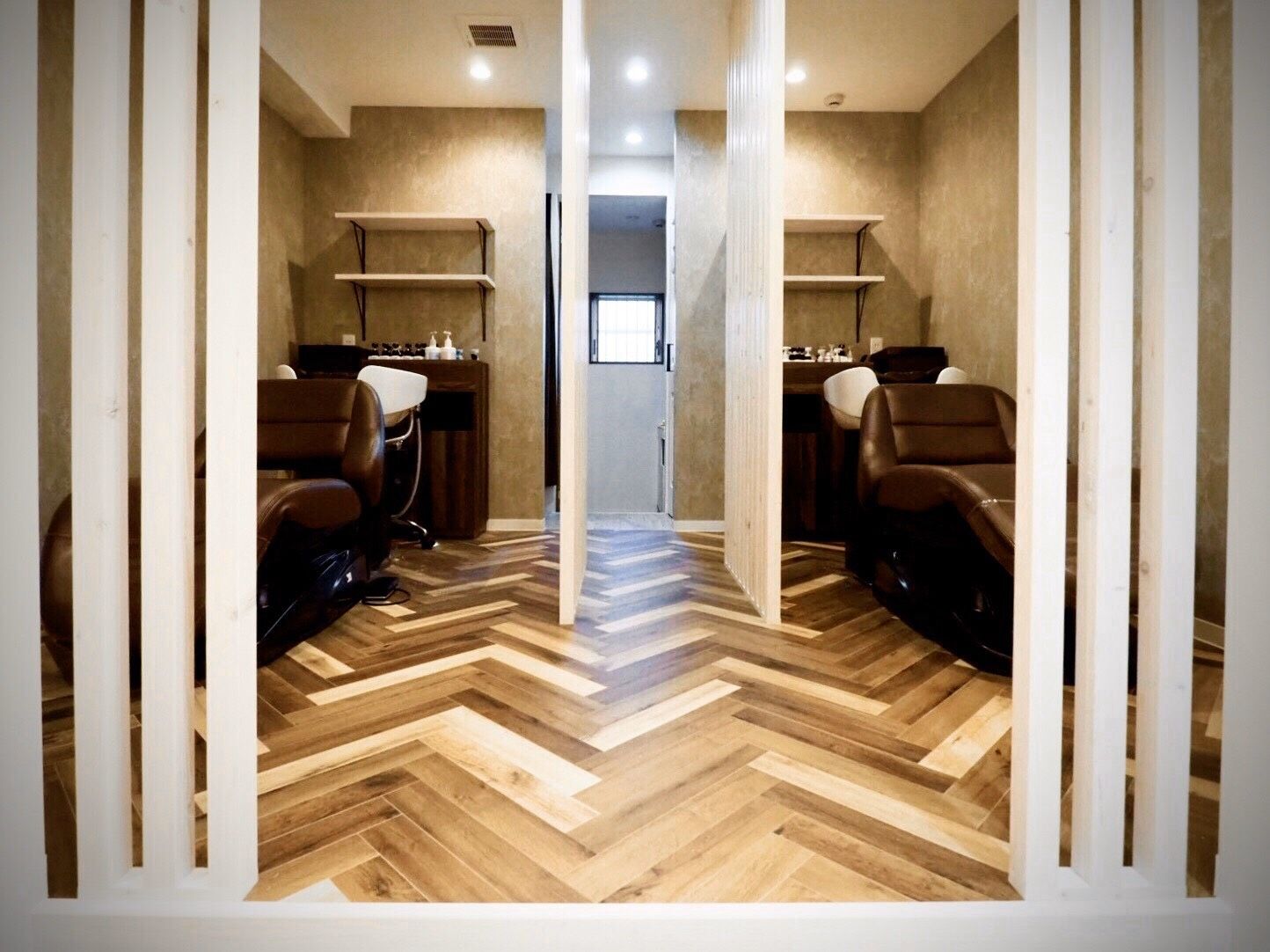 【武庫之荘】≪土日休みOK≫≪夏季・年末年始休暇あり≫≪18時退勤可能≫雑誌にも掲載された大人女性から大人気のお洒落なサロン！「MILE.（ミル）」からスタイリスト（美容師）の求人☆★