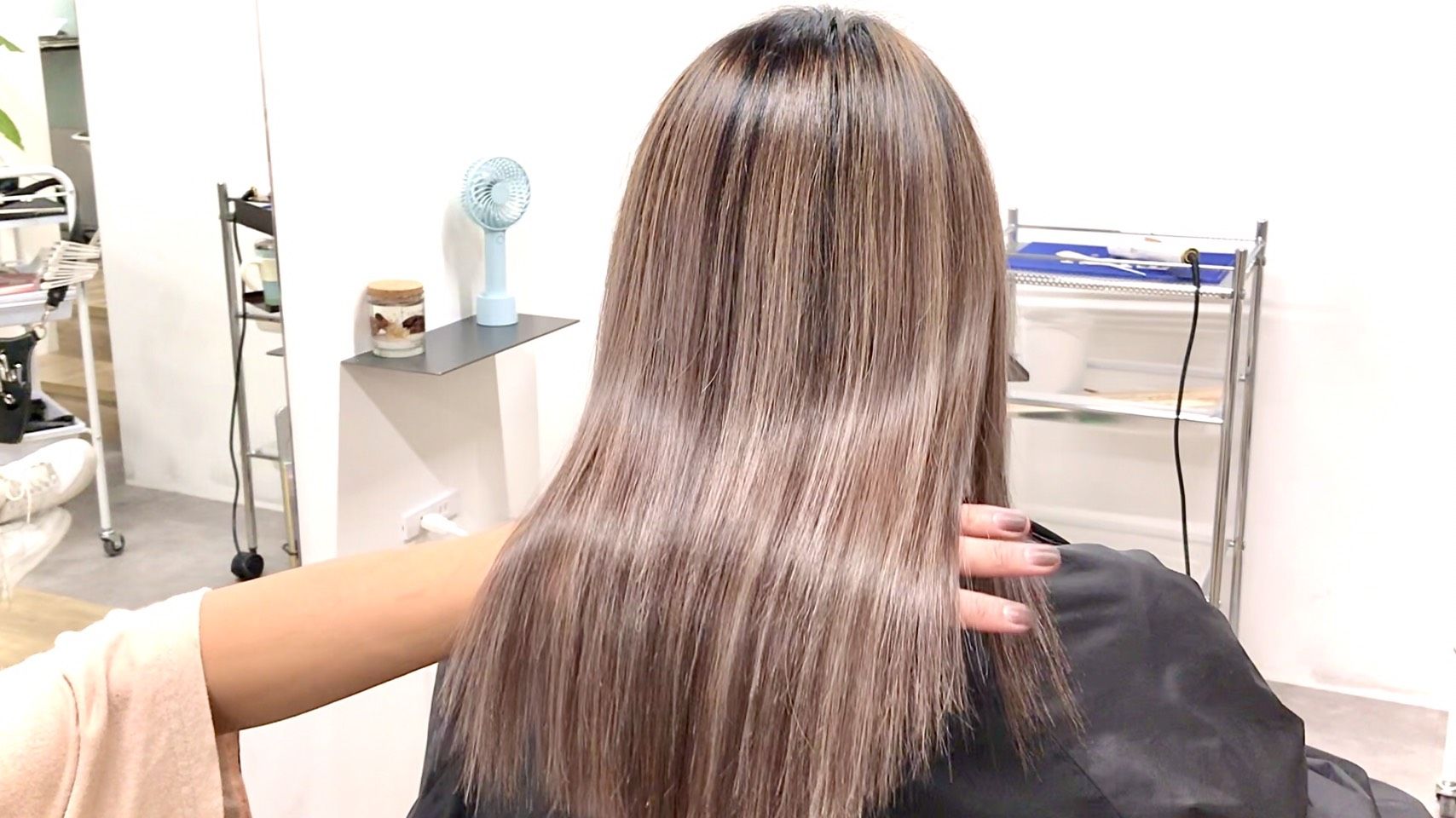 【五条】≪月7日休み≫≪土日休み相談可能≫≪最短1年半でデビュー可能≫営業時間内レッスン可能！ブリーチや特殊なカラーのオーダー比率が高いサロン！カラーを極めたい方におすすめ◎「S.i（エスアイ）」からアシスタント（美容師）の求人☆★