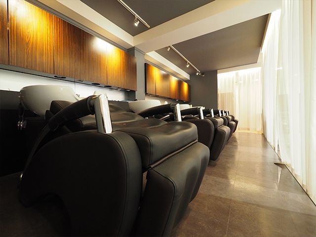 【一之江】◆完全週休2日制・有給休暇あり・産休育休制度あり・デビューまで1年・営業時間内レッスン可能・社会保険完備◆無駄なくスキルアップできる環境！人間関係が良く、離職率が低い！「Rever Tokyo 一之江店（リベアトウキョウイチノエテン）」からアシスタント（美容師）求人☆★