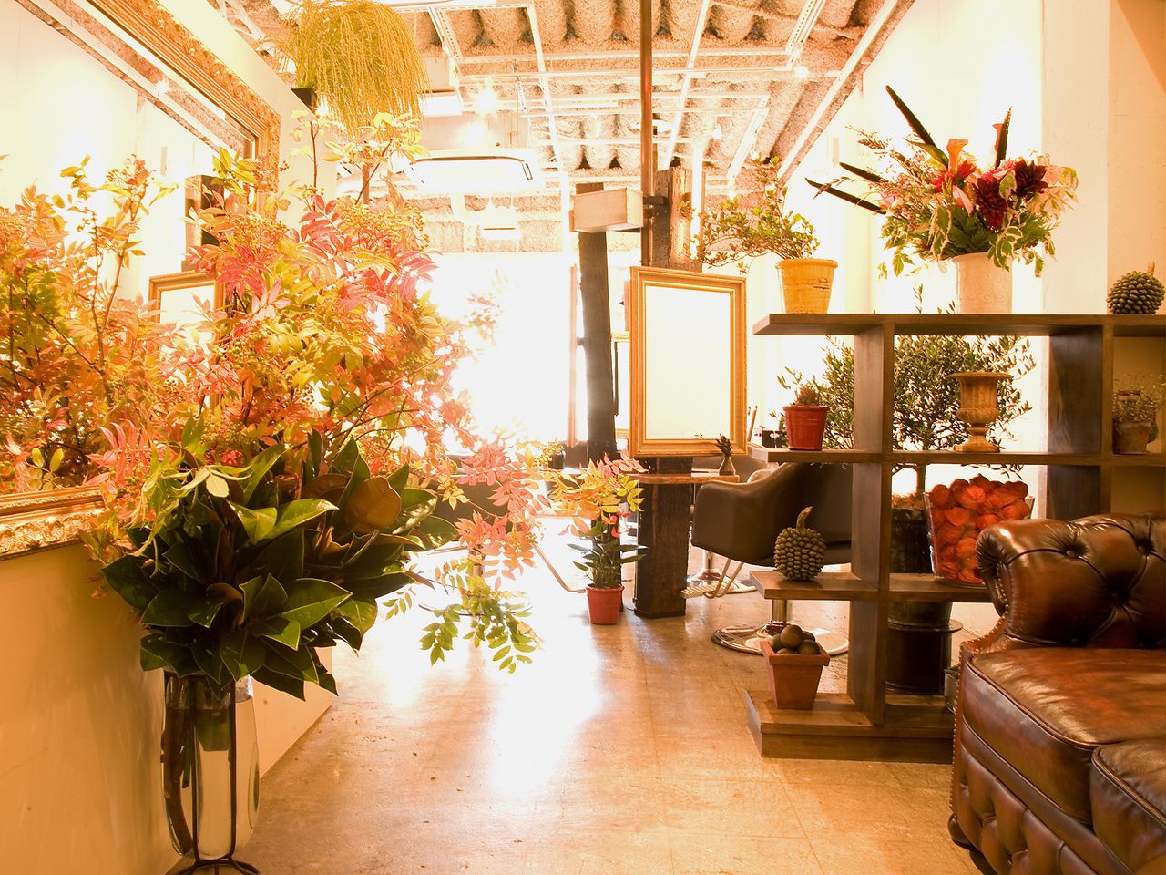 【新宿】◆高歩合サロン・有給休暇あり・産休育休制度あり◆最低保障＋社会保険完備＋高待遇！安定しながら自分のペースで売上アップに挑戦できるサロン「arts（アーツ）」からスタイリスト（美容師）の求人☆★☆