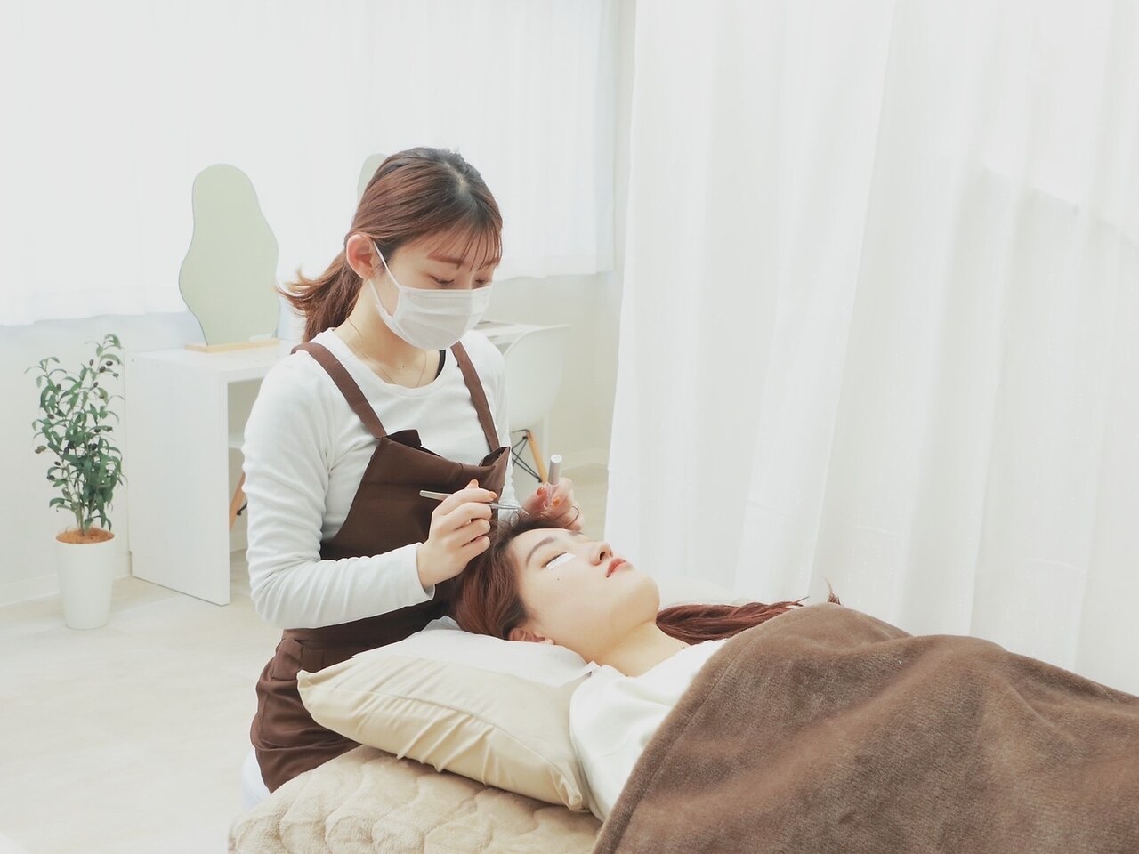 【町田駅】≪まつげパーマ専門店≫≪土日休み月4回までOK！≫≪髪色ネイル自由≫≪変形時間労働制≫≪独立支援制度あり≫仕事とプライベートを両立したい方必見！スタッフファーストで、サロンの雰囲気の良さを何よりも大切にしています！「arts eyesalon 町田店（アーツアイサロンマチダテン）」からアイリスト（まつげパーマ）の求人☆☆