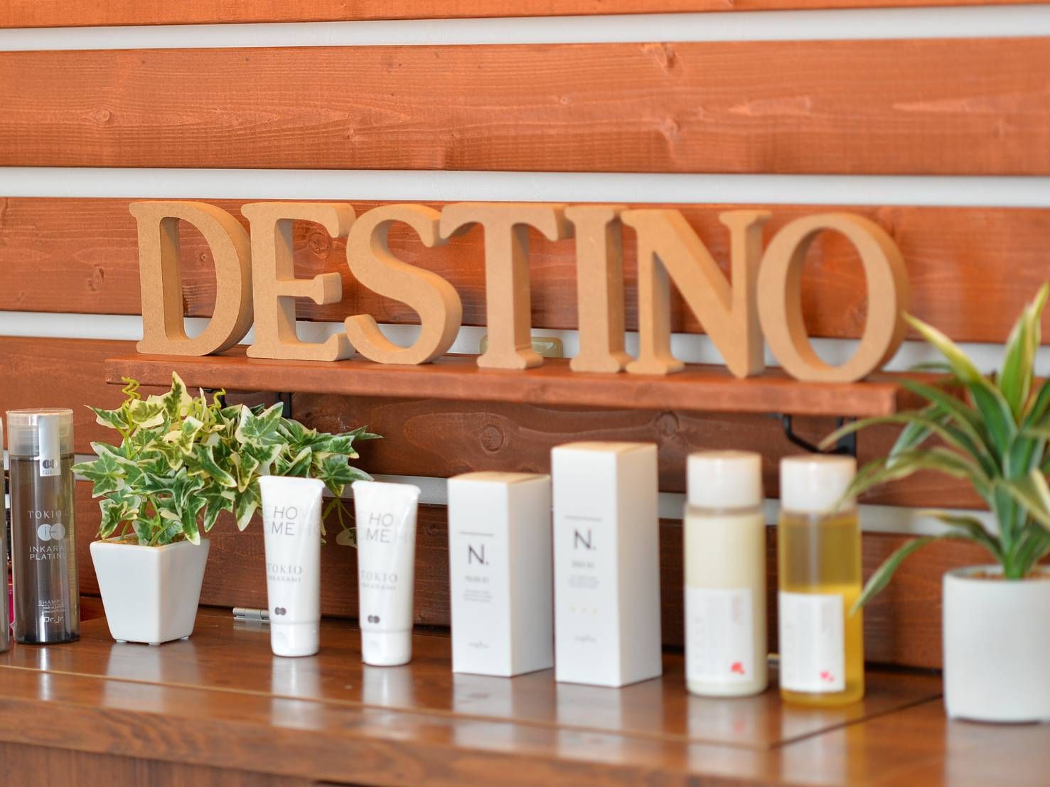 【イオンタウン東大阪】≪休みの数が選べる≫≪有給休暇あり≫≪平均退社時間20時台≫美容室併設サロンで入客チャンス抜群！スタッフに寄り添った幅広い働き方が出来ます！！商材や道具もスタッフで話し合って決めていきます！アットホームで親しみやすい「DESTINO eyelash（デスティーノアイラッシュ）」からアイリスト（まつげエクステ・まつげパーマ・アイブロウ）の求人★☆