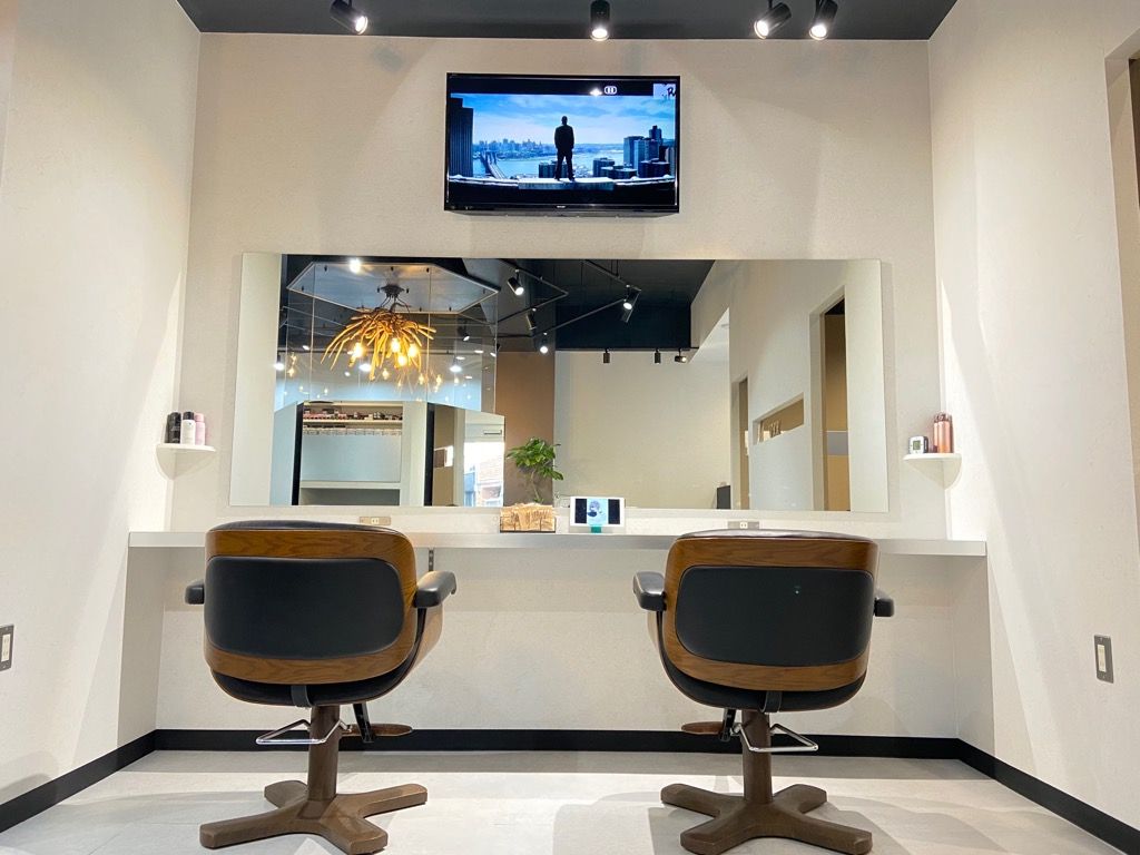 【姫路駅】≪社会保険加入OK≫≪18時過ぎには退勤可能≫≪月7日休み、有給休暇あり≫など、働きやすい環境が揃ったお店です!セットも学べる「TWENTY FIVE(トゥエンティファイブ)」からスタイリスト(美容師)の求人☆★