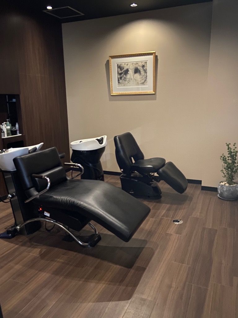 【姫路駅】≪社会保険加入OK≫≪18時過ぎには退勤可能≫≪月7日休み、有給休暇あり≫など、働きやすい環境が揃ったお店です!セットも学べる「TWENTY FIVE(トゥエンティファイブ)」からスタイリスト(美容師)の求人☆★