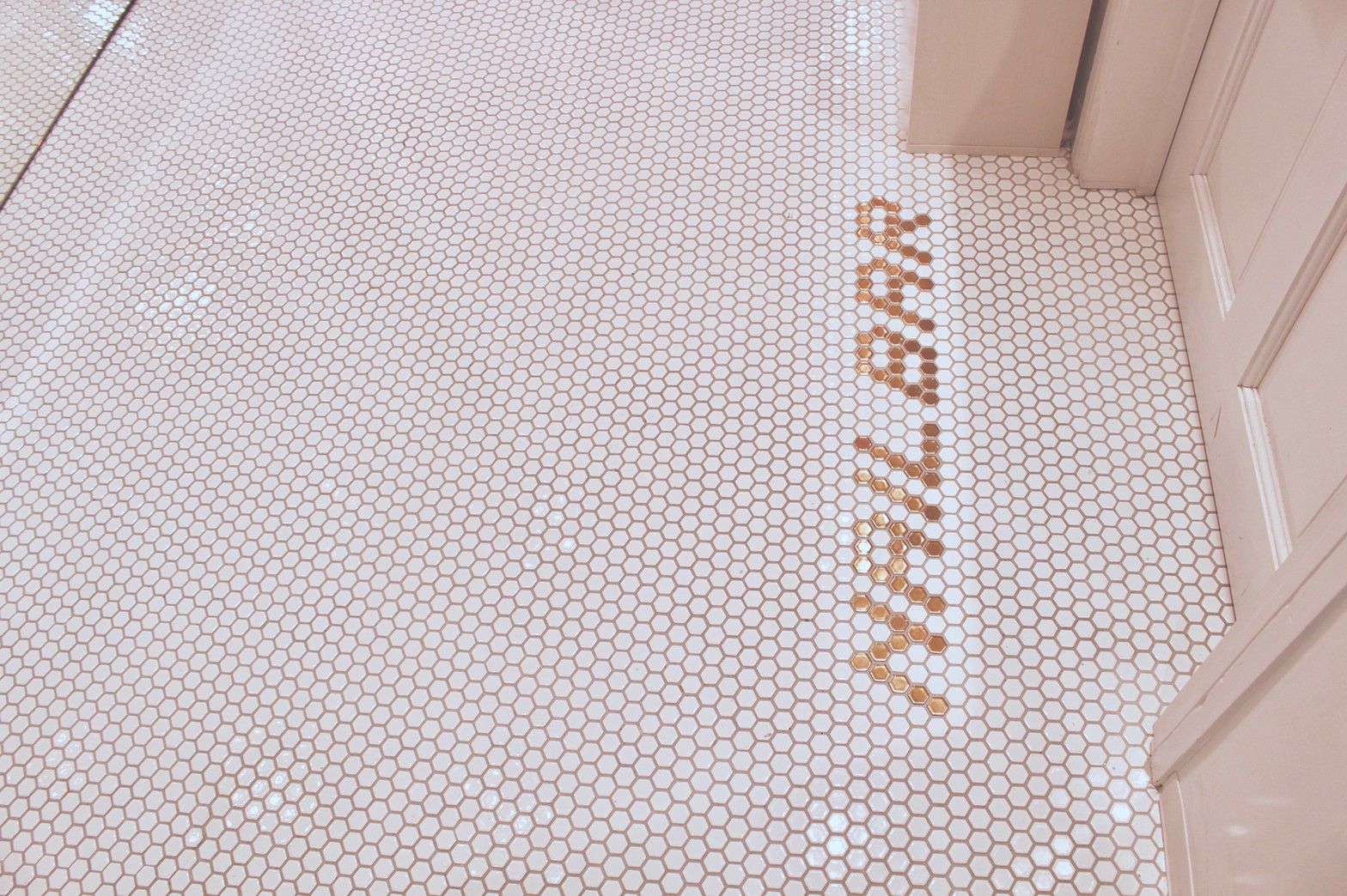 【横浜駅】◆完全週休2日制・有給休暇あり（100％消化）・産休育休制度あり・社会保険完備◆笑顔が溢れる雰囲気の良い環境です！かわいいと楽しいが溢れるサロン「eyebrow & eyelash ISLAND（アイブロウアンドアイラッシュアイランド）」からアイリスト（アイデザイナー・まつ毛エクステ）の求人☆☆