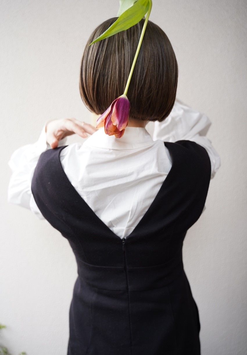 【摂津本山】≪月8〜10日休み≫≪社会保険完備≫≪20時までの退勤OK ≫お店で撮影などもしているので、撮影やアレンジなどが好きな方必見!リピートされる方が多いので歩合でしっかり稼げる!「Rosso associate with hair(ロッソアソシエイトウィズヘアー)」からスタイリスト(美容師)の求人☆☆