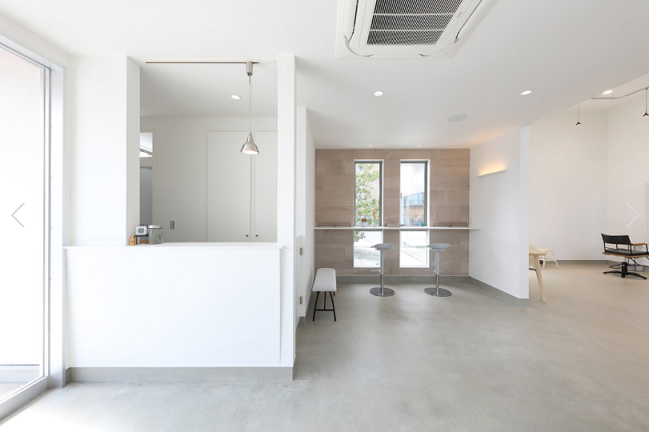 【韮川】◆営業中の練習可能・マツエクも学べる・月8日休み・土日休みも月1日程度相談可能◆より実践に近い形で経験を積み、1年半でのデビューも目指せるサロン「Luz(ラズ)」からアシスタント(美容師)の求人☆★