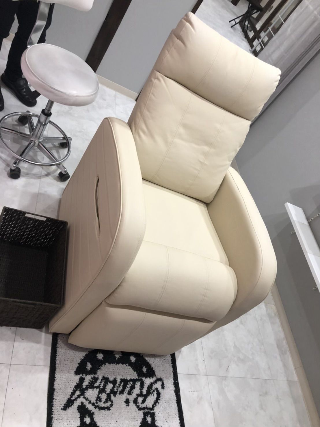 【針中野】≪社会保険完備≫≪月8日休み≫≪有給休暇あり≫≪土日祝休み月1,2回相談OK≫スタッフさんごとに合わせたサロンワークが可能です！福利厚生もしっかりしているので安心して長く働く事ができるサロンです！「RIVTIA（リヴティア）」からアイリスト（アイデザイナー・まつげエクステ）の求人★☆★