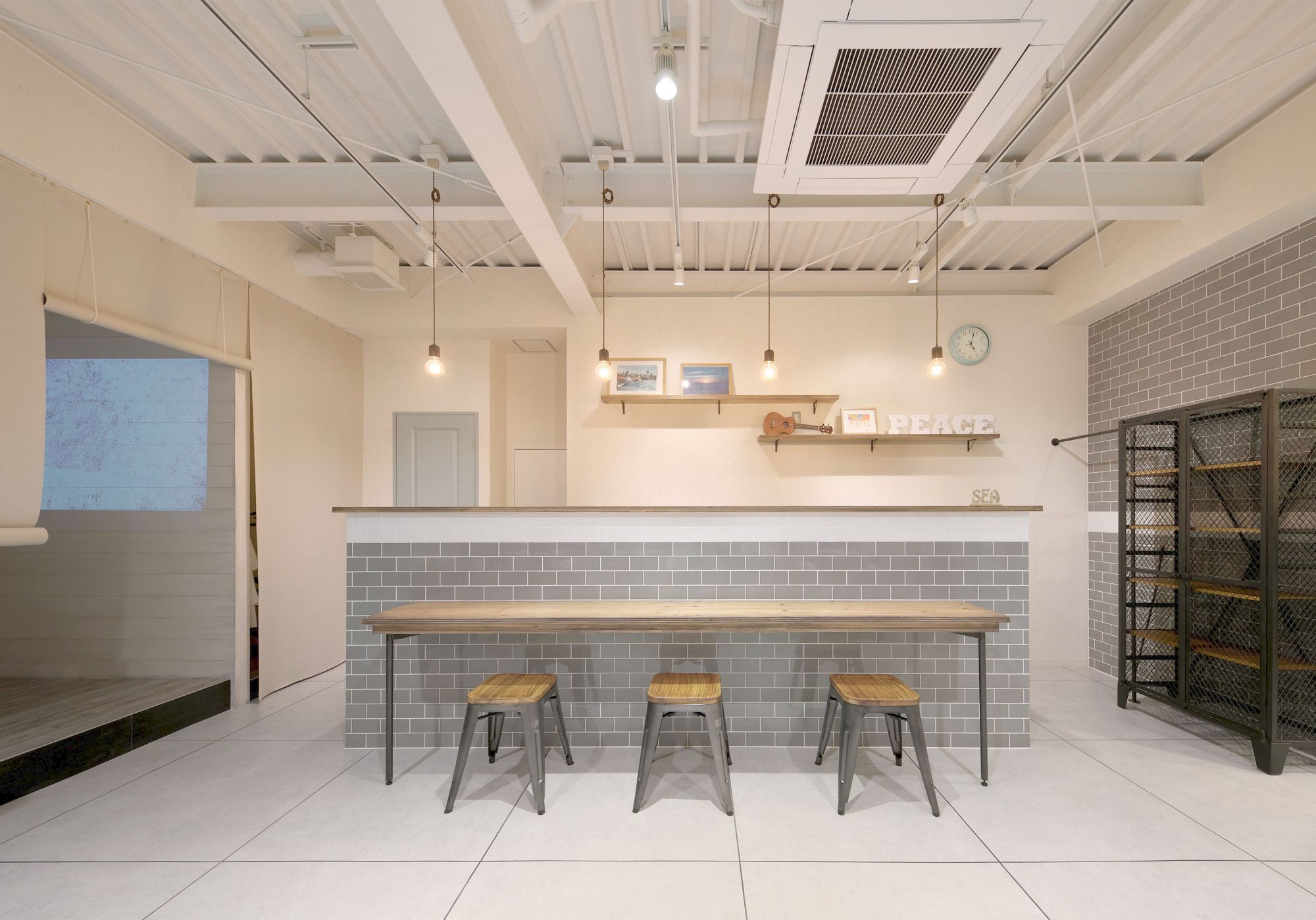 【三田駅】≪土日休み応相談≫≪交通費支給≫≪夏季・年末年始休暇あり≫営業中のレッスン可能!脱体育会系で自由度が高いお洒落な隠れ家サロン「Hair Life style LUKAHI(ヘアーライフスタイルルカヒ)」からアシスタント(美容師)の求人☆★