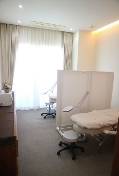 【天王寺】≪土日祝含め希望休3日相談可能≫≪業務委託は個人売上50%還元≫≪時給1300円〜1800円≫ガッツリ働きたい方もWワークも歓迎主婦の方も多数在籍しています。顧客様リピーター様が多く、安心して長く働けるサロンです。一人一人に寄り添い美しさを導き出すお手伝いさせていただきます。「Circe（チルチェ）」（アイデザイナー・まつげエクステ）の求人☆☆