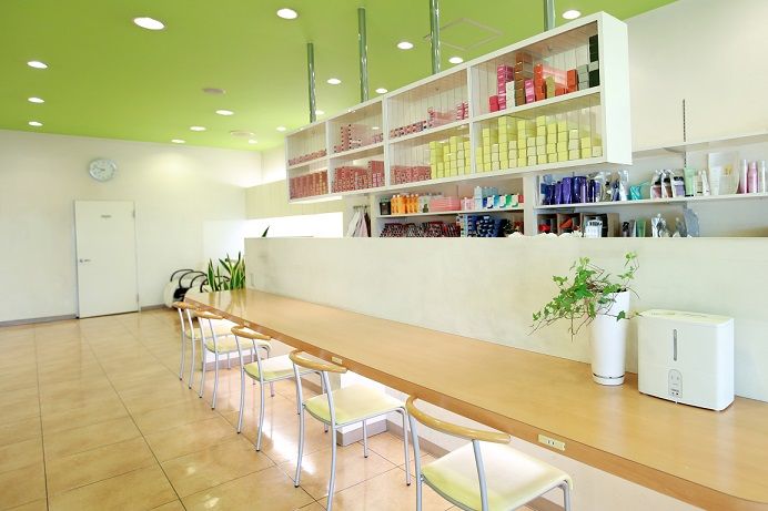 【藤岡】◆日曜定休・19時までに退勤可能・社会保険完備◆日曜定休と19時までの勤務でママさんスタイリストも働きやすい環境!1人1人に合った働き方の出来るサロン「RoteRoze 藤岡店(ローテローゼフジオカテン)」からスタイリスト(美容師)の求人☆★