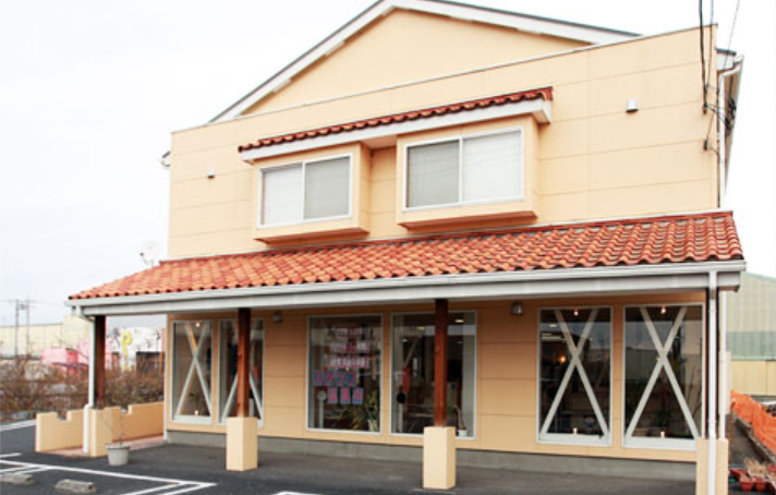 【佐野駅】◆日曜定休・19時までに退勤可能・有給休暇あり◆予約がなければ18時に退勤も可能！1人1人に合った働き方の出来るサロン「RoteRoze 免鳥町店（ローテローゼメンドリチョウテン）」からスタイリスト（美容師）の求人☆★