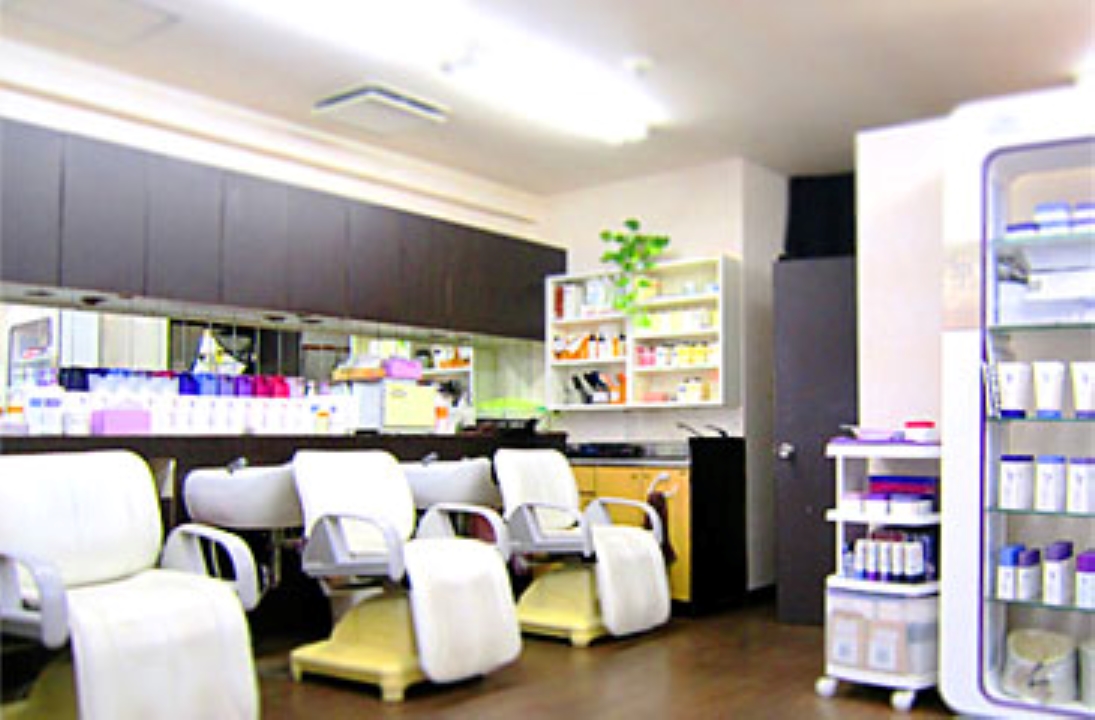 【小山駅】◆日曜定休・19時までに退勤可能・有給休暇あり◆日曜定休と19時までの勤務で、プライベートも充実！自分にあったは働き方の出来るサロン「美容室ルピナス 小山西口店（ビヨウシツルピナス）」からスタイリスト（美容師）の求人☆★