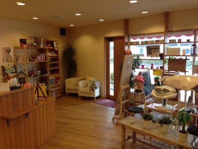 【南海貝塚】≪完全週休2日＆だんじり休暇3連休≫≪実働8時間の2部制≫≪月給20万円以上≫新規＆リピーター共に集客力が高く入客チャンスバッチリ！朝だけ、夕方だけなどのパートさんも歓迎！「hair Colet（ヘアーコレット）」からスタイリスト（美容師）の求人です☆★☆