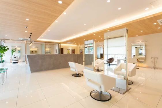 【新神戸】≪完全週休2日≫≪土日休みOK≫≪社会保険完備≫≪20時までの退勤可能≫≪月給20万円スタート≫充実した研修制度！「atelier alex（アトリエアレックス）」からアシスタント（美容師）の求人☆★