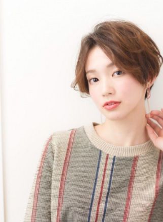 【山形駅】◆月40万円の保障あり・社会保険完備・ライフスタイルに合わせた雇用形態を選択◆ガッツリ稼ぎたい方や安定した働き方を求めている方にもってこいのお店!自分の時間も大切にできる環境が人気なんです!「REM-yamagata-(レムヤマガタ)」からスタイリスト(美容師)の求人☆★