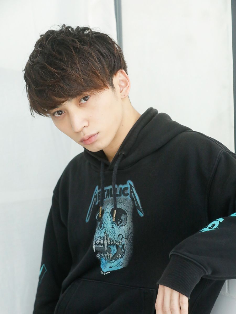 【葛西】◆3ヶ月で100万円の保障給あり◆業務委託と正社員を選択可能で安心して働き始めることが可能!トレンド薬剤を押さえているので、単価っを上げやすい環境があります!「RAWR HAIR link 葛西店(ロアーヘアーリンク カサイテン)」からスタイリスト(美容師)の求人☆★