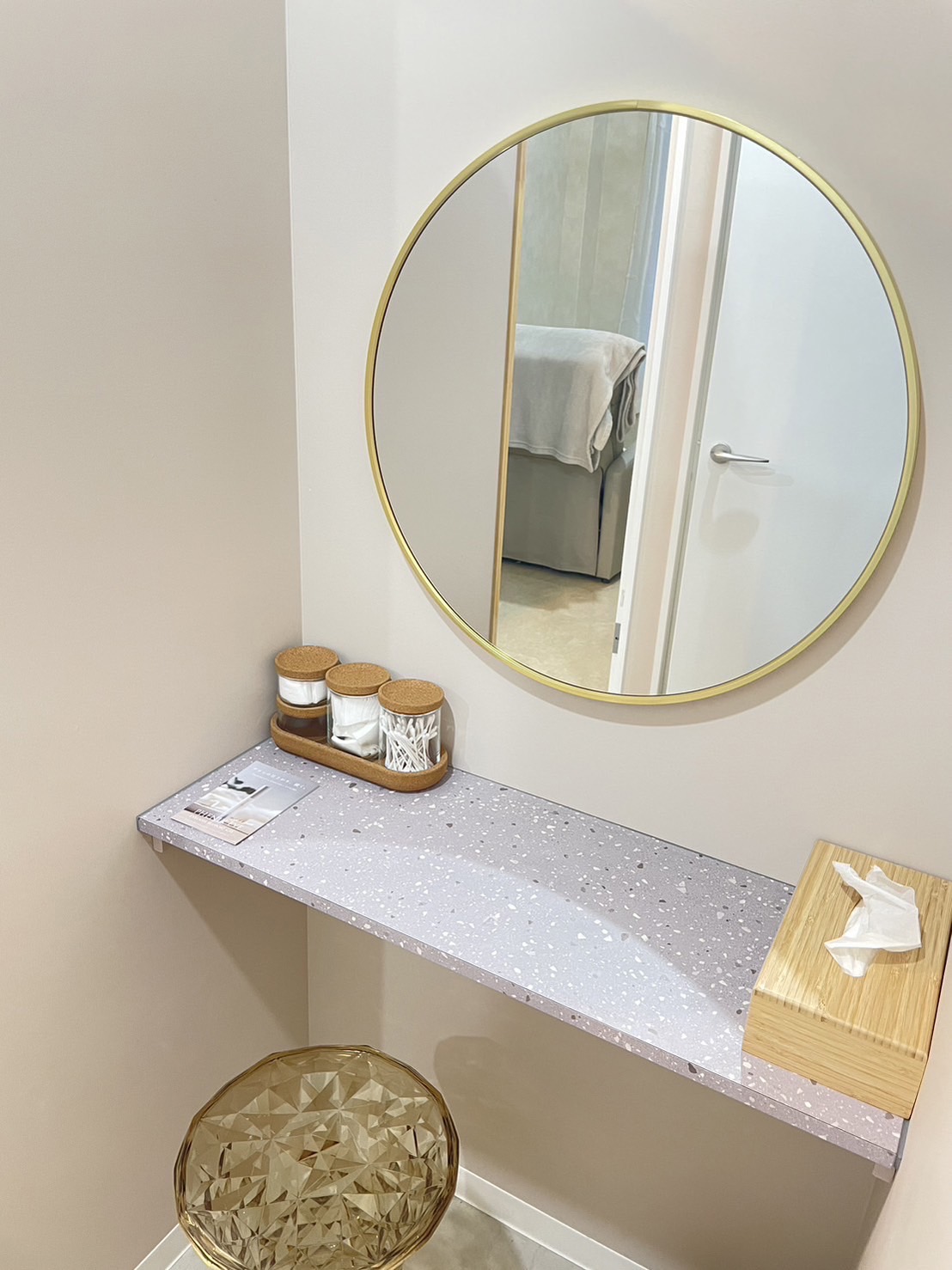 【三ノ宮】≪指名売上50％還元／フリー売上40％還元／フリー再来50%還元≫≪正社員も大歓迎≫≪未経験OK≫お客様にしっかり施術出来るサロン！一人一人のライフスタイルに合わせた勤務が可能！入客チャンスバッチリ！「kamie（カミエ）」からアイリスト（まつげエクステ・まつげパーマ・アイブロウ）の求人☆☆