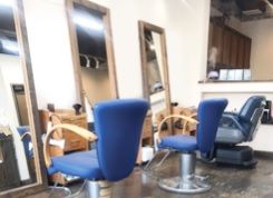 【東生駒】≪社会保険完備≫スタイリストになってもキャリアアップしていけます。将来独立を目指したい方も応援！「HAIR MAKE FEEL lino（ヘアーメイクフィールリノ）」からスタイリスト（美容師）の求人★☆