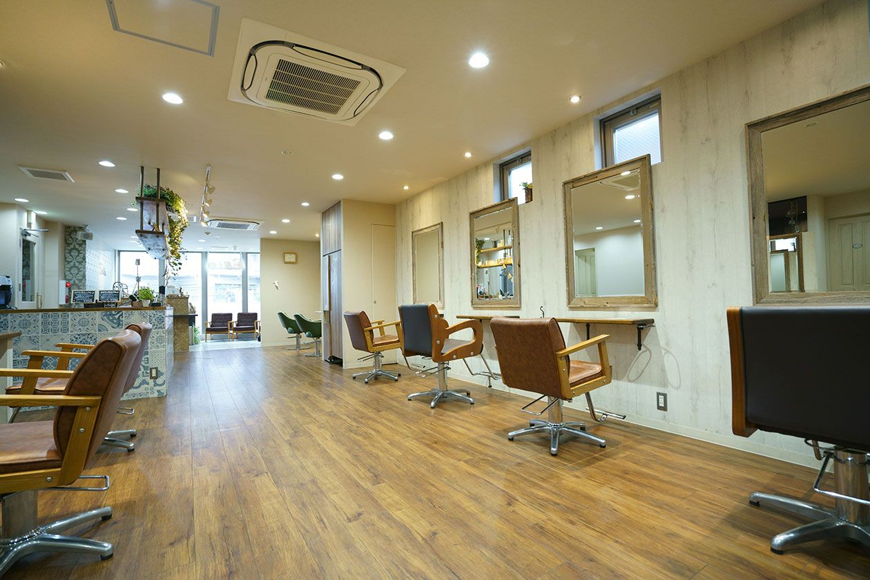 【武蔵小杉】◆土日休みOK・有給休暇あり・社会保険完備◆15時までの勤務など、柔軟に対応可能！各種イベントや撮影チームの設置など、興味があることをピックアップして挑戦できるサロンです！「Salt 武蔵小杉店（ソルトムサシコスギテン）」からスタイリスト（美容師）の求人☆★