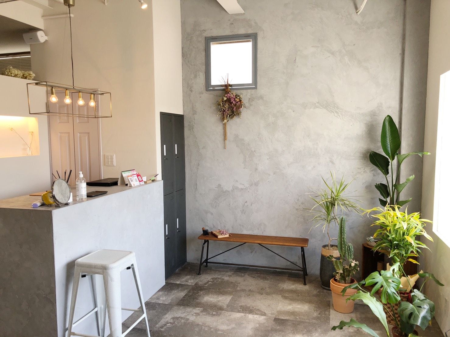 【JR三田駅】≪土日休みOK!≫≪パートも歩合給あり≫≪委託は指名60%/フリー50%還元≫完全マンツーマン!子育て中のママさんも大歓迎のサロン「little pills(リトルピル)」からスタイリスト(美容師)の求人☆☆