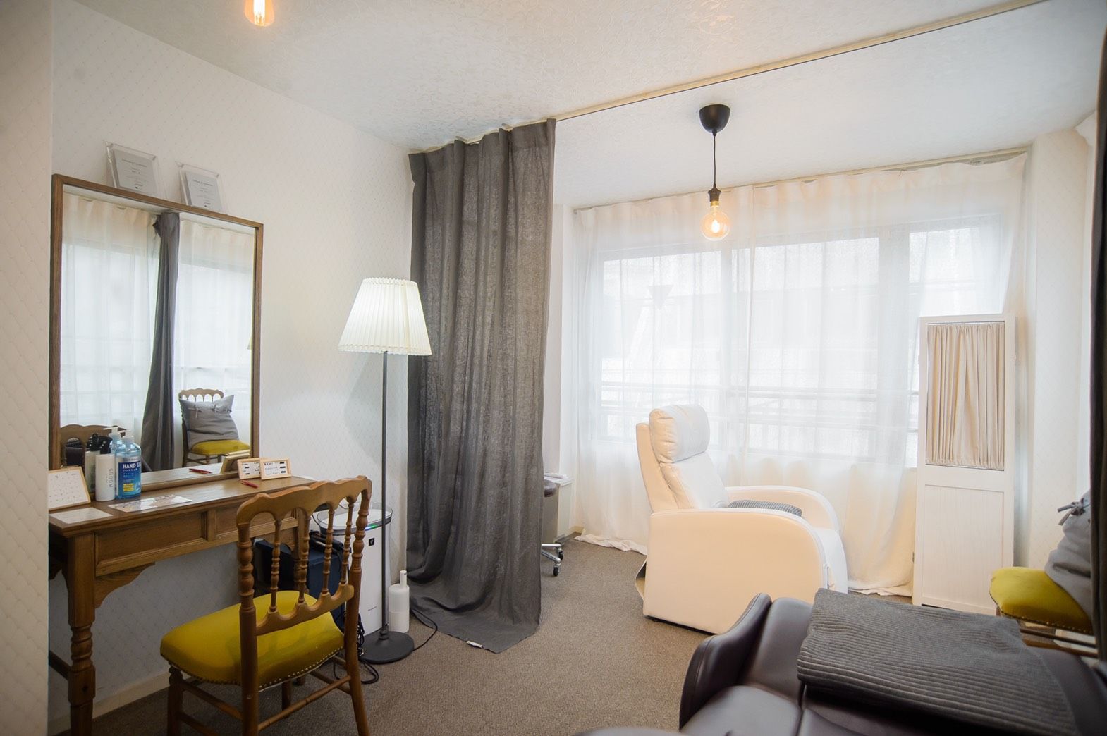 【元町】≪完全週休2日制≫≪社会保険完備≫≪土日休み応相談≫≪産休育休実績あり≫研修中も給与変動なし！デビューまで3～6ヶ月！未経験OK！「shiomiH eyelash（シオミエイチアイラッシュ）」からアイリスト（アイデザイナー・まつげエクステ）の求人☆☆