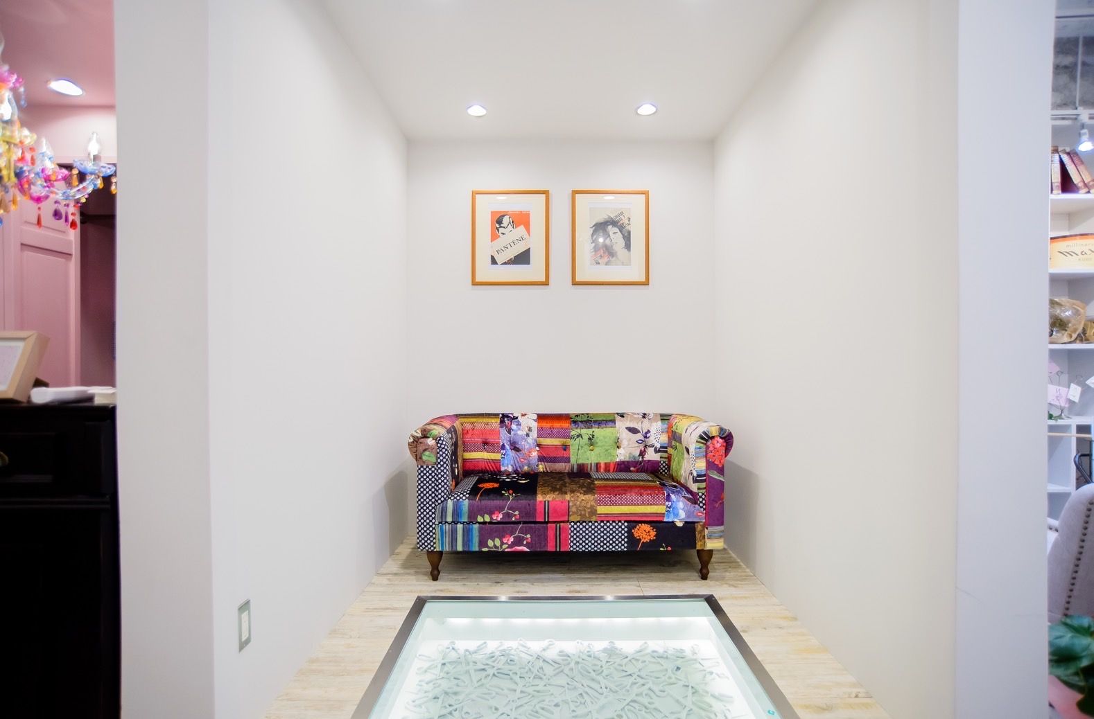 【元町】≪社会保険完備≫≪完全週休2日≫≪最大8連休可能≫≪入社後すぐに有給取得可能≫≪フレックス制度あり≫スタッフ仲抜群！月に1回は撮影を実施！「UNHAIR by shiomi H（アンヘアーバイシオミエイチ）」からアシスタント（美容師）の求人☆★