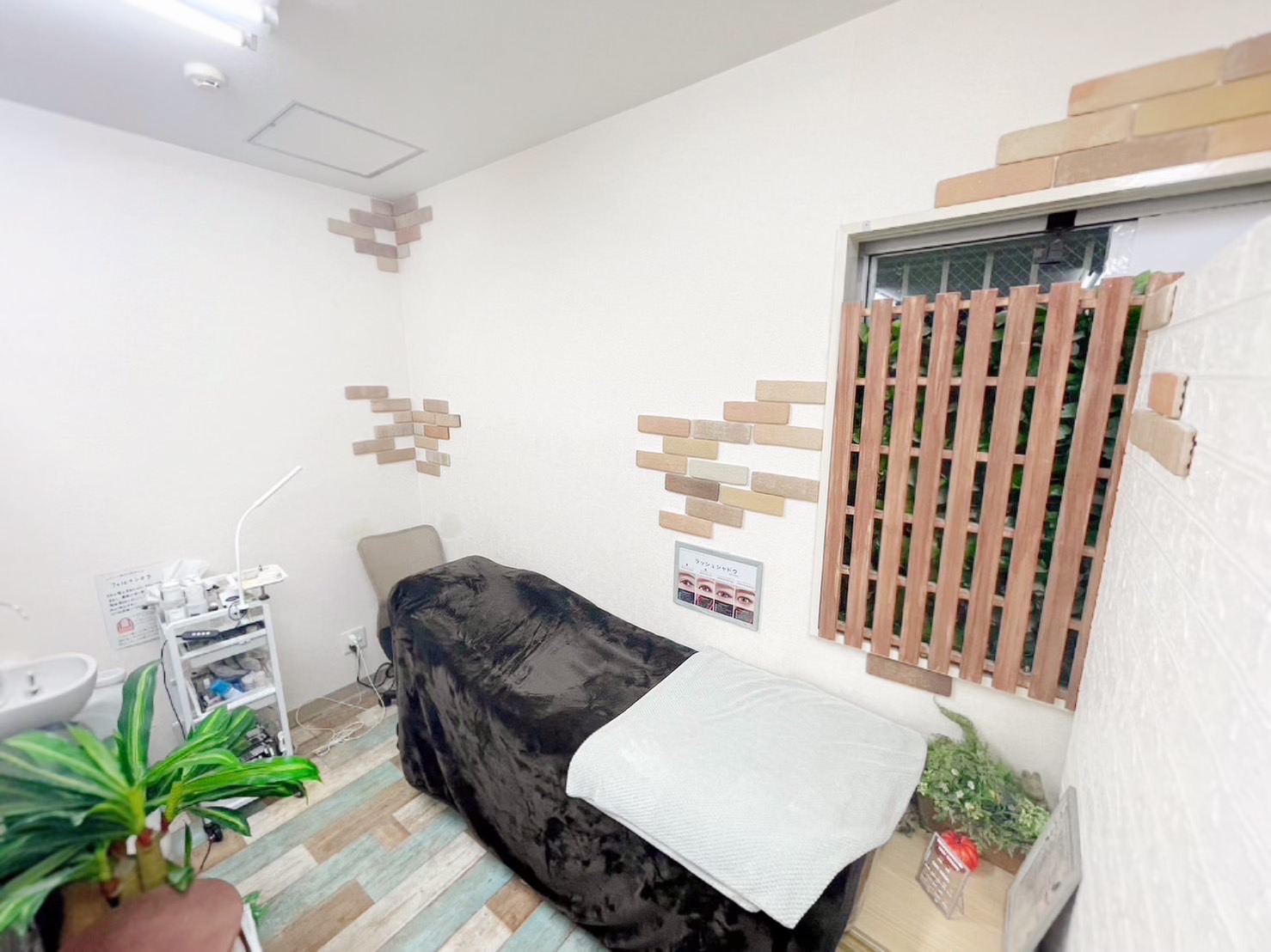 【香里園】人気のネイルサロンがトータルビューティーサロンとしてリニューアルオープンOPEN!!お客様との時間を大切にするトータルビューティーサロン!!≪社会保険完備≫≪実働8時間≫働きやすさ抜群!!自分の経験を無理なく活かせる「NAIL SALON アトリエBONO(ネイルサロンアトリエボノ)」からアイリスト(まつげエクステ・まつげパーマ・アイブロウ)の求人☆★☆
