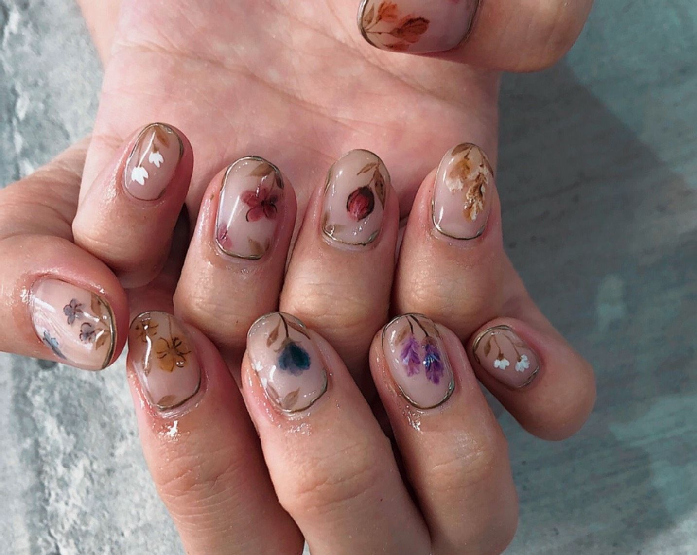 【魚住】≪日月定休≫≪実働8時間≫≪ネイル・髪型自由≫≪私服勤務OK≫日月定休なのでプライベートの時間もしっかり確保できる！「Nail Atelier Ys（ネイルアトリエワイズ）」からネイリスト（ネイル）の求人☆☆