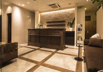 【栄】≪48〜50万円の最低保証給あり≫≪月10日休みOK≫≪入客チャンスあり≫年間124日休みのためプライベート充実!平均月給65万円としっかり稼げるためライフスタイルに合った働き方が可能です!「CHANDEUR栄(シャンドゥールサカエ)」からスタイリスト(美容師)の求人★☆